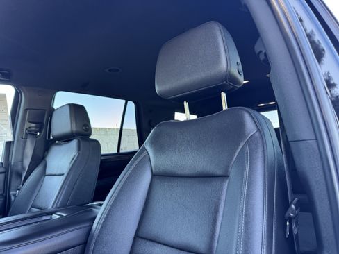 Certified 2022 Chevrolet Tahoe Z71 w/ Luxury Package image 12