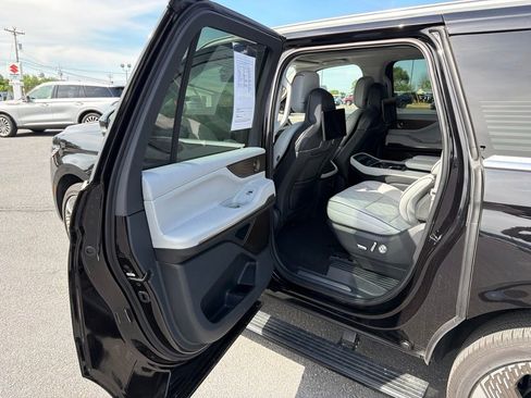 Certified 2025 Lincoln Navigator L Black Label AWD/4WD image 15