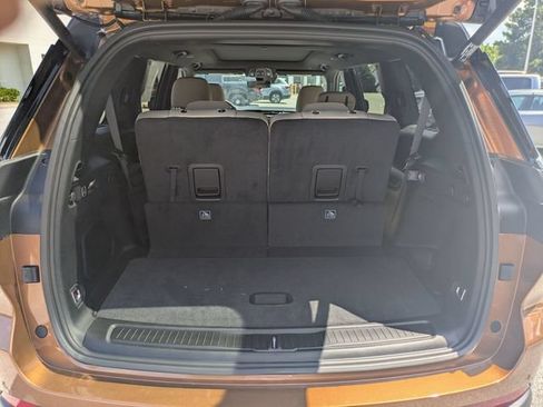 New 2026 Jeep Grand Cherokee L Limited w/ Luxury Tech Group II RWD image 32