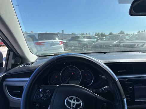 Used 2016 Toyota Corolla LE w/ Protection Package FWD image 18