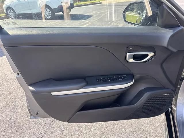 Certified 2025 Kia K4 GT-Line Turbo FWD image 8