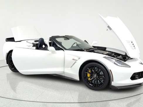 Used 2015 Chevrolet Corvette Z06 w/ 3LZ Preferred Equipment Group RWD image 14