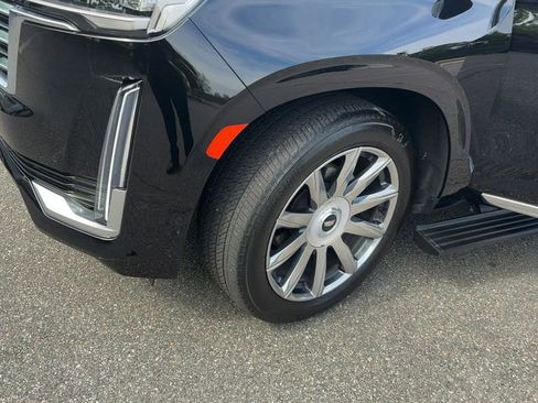 Used 2024 Cadillac Escalade ESV Premium Luxury Platinum image 11