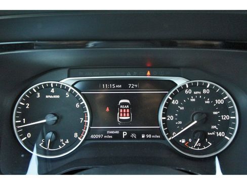 Used 2024 Nissan Pathfinder SV image 13