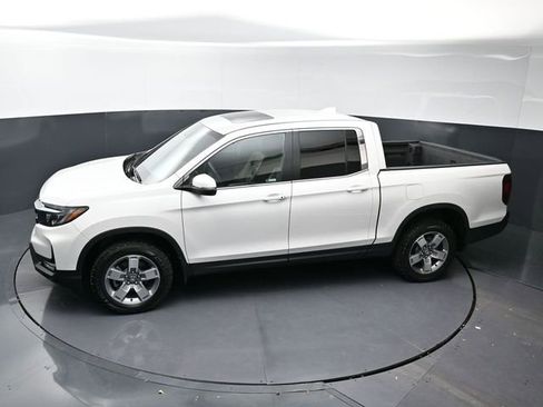 Certified 2025 Honda Ridgeline RTL image 30