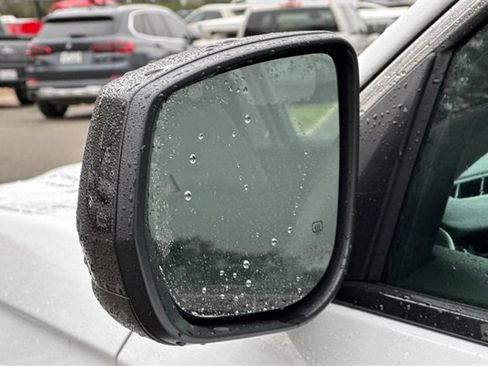 Used 2023 Jeep Grand Cherokee L Laredo image 55