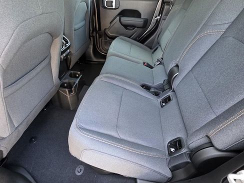 New 2026 Jeep Gladiator Sport image 9