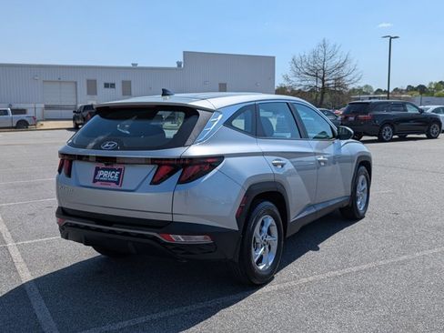 Used 2023 Hyundai Tucson SE image 5