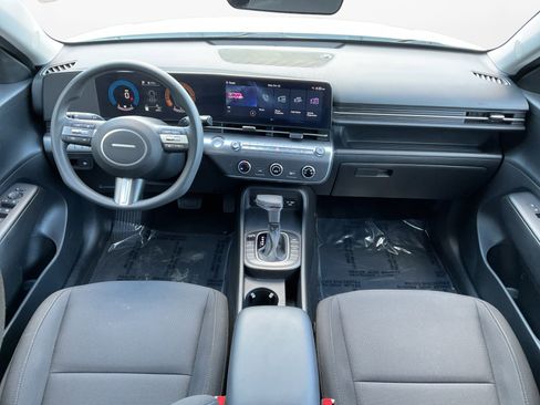 Used 2025 Hyundai Kona SE image 10