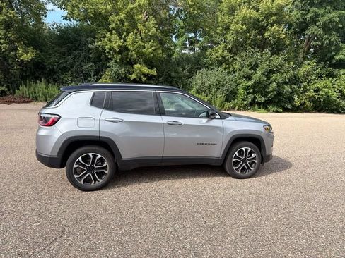 Used 2022 Jeep Compass Limited w/ Sun and Sound Group AWD/4WD image 20