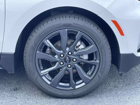 Used 2024 Chevrolet Equinox RS FWD image 10