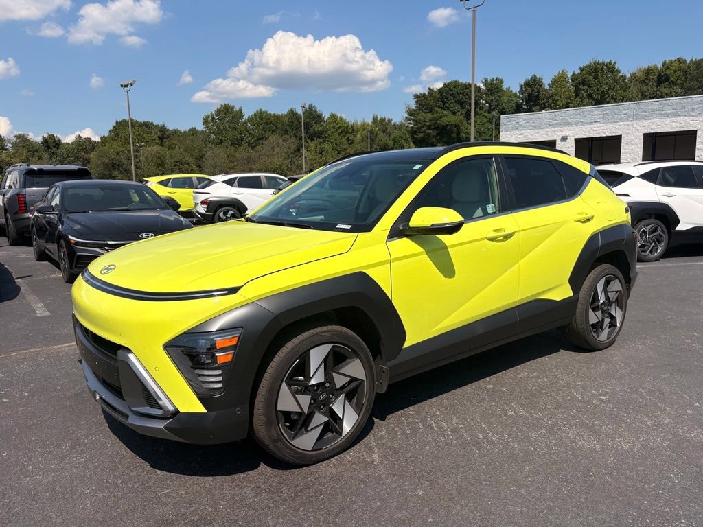 Used 2025 Hyundai Kona Limited AWD/4WD image 3