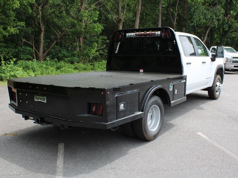 New 2025 GMC Sierra 3500 Pro w/ Convenience Package image 4