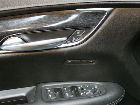 Used 2022 Cadillac XT5 Premium Luxury AWD/4WD image 18