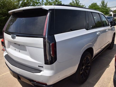 Used 2023 Cadillac Escalade ESV Sport Platinum w/ LPO, ONYX Package AWD/4WD image 5