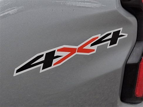 Used 2023 Chevrolet Colorado LT w/ LT Convenience Package II image 31