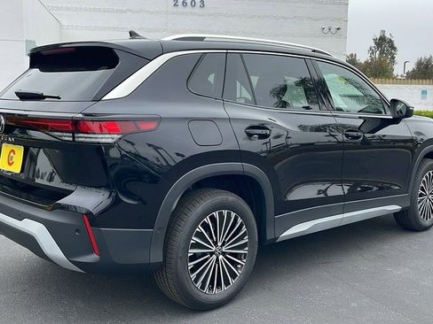 Certified 2025 Volkswagen Tiguan S FWD image 7