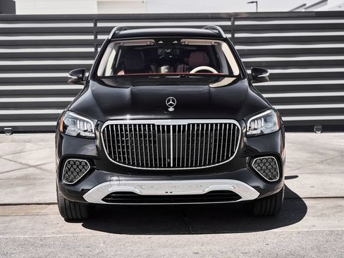 Used 2026 Mercedes-Benz Maybach GLS 600 4MATIC image 16