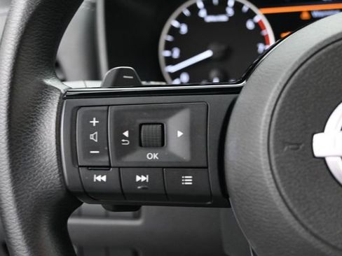 Used 2023 Nissan Rogue SV image 20