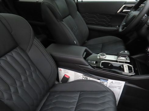 New 2026 Mitsubishi Outlander SEL FWD image 25