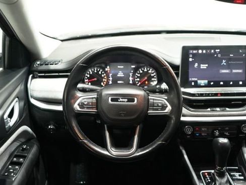 Used 2022 Jeep Compass Latitude image 14