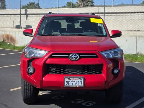 Used 2021 Toyota 4Runner SR5 AWD/4WD image 5