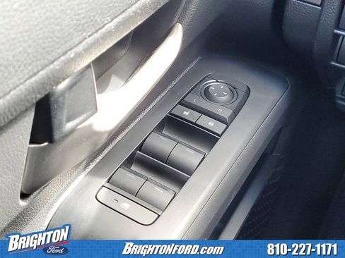 Used 2025 Toyota Tacoma TRD Sport image 14