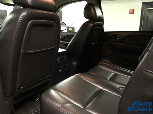 Used 2012 Chevrolet Avalanche LTZ image 29