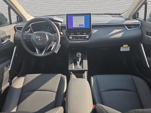 New 2026 Toyota Corolla Cross XLE w/ Convenience Package FWD image 9