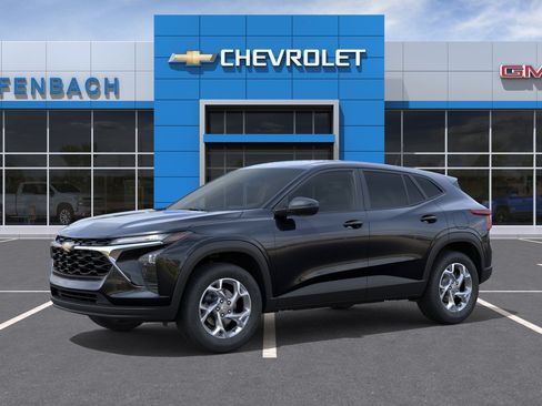 New 2026 Chevrolet Trax LS w/ LS Convenience Package FWD image 2