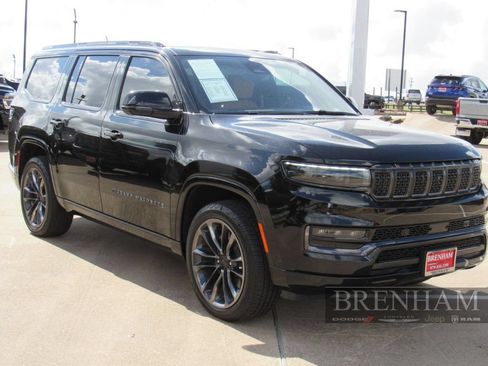 Used 2025 Jeep Grand Wagoneer Series III w/ Quick Order Packagew 28T AWD/4WD image 8