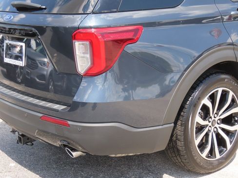 Used 2022 Ford Explorer ST-Line RWD image 12