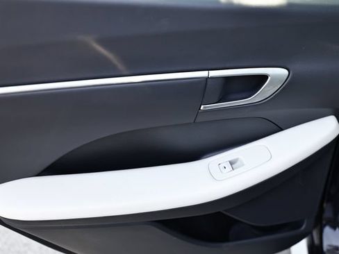 Certified 2025 Hyundai Sonata SEL FWD image 22