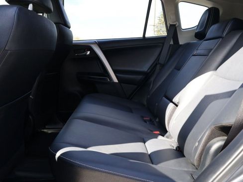 Used 2018 Toyota RAV4 Limited AWD/4WD image 28