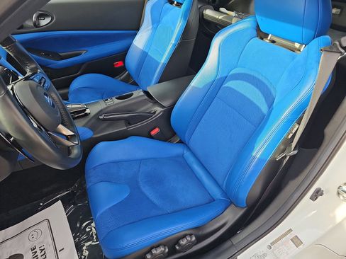 Used 2024 Nissan Z Performance w/ Floor Mat Package image 13