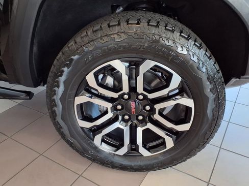 New 2025 GMC Canyon AT4 w/ Nightfall Edition AWD/4WD image 3