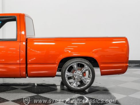 Used 1992 Chevrolet Silverado 1500 2WD Regular Cab image 24