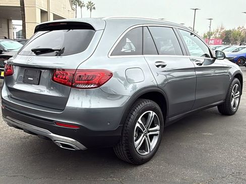 Used 2021 Mercedes-Benz GLC 300 image 3