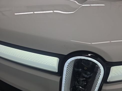 Used 2024 Rivian R1S Adventure Quad AWD/4WD image 35