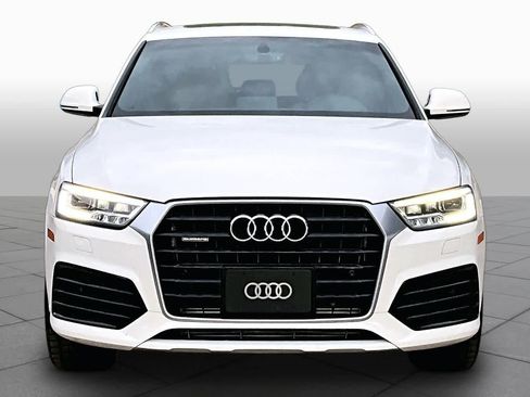 Used 2018 Audi Q3 2.0T Premium Plus w/ Premium Plus Package AWD/4WD image 4