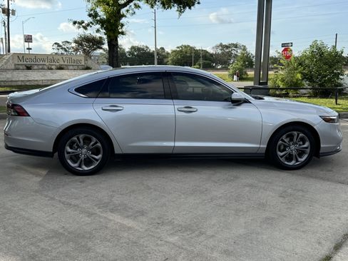 Used 2024 Honda Accord EX image 7