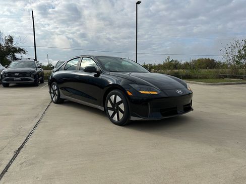 New 2025 Hyundai Ioniq 6 SE image 3
