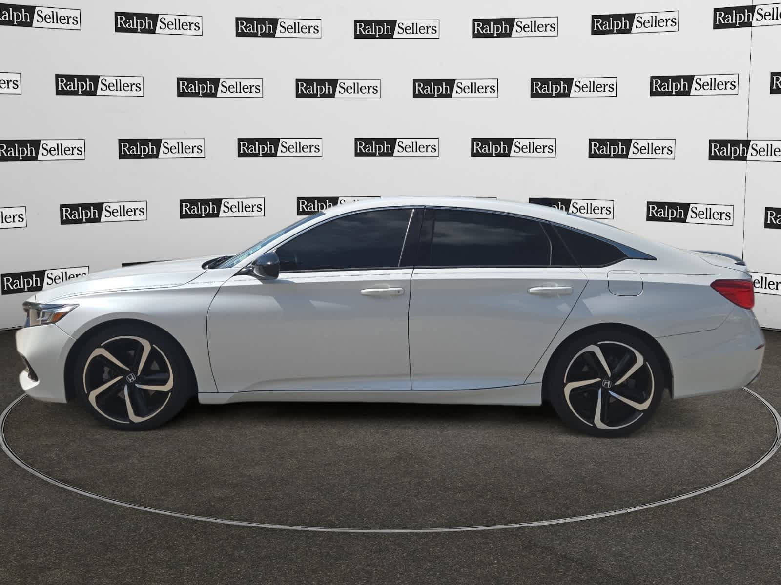 Used 2021 Honda Accord Sport image 3
