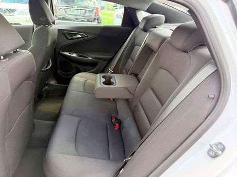 Used 2023 Chevrolet Malibu LT w/ Driver Confidence Package FWD image 12