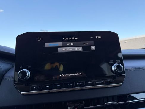 Used 2024 Mitsubishi Outlander SE image 17