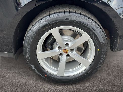 Used 2021 Porsche Macan image 8