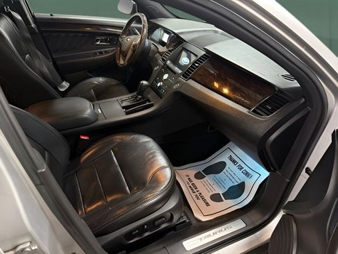 Used 2016 Ford Taurus Limited FWD image 15