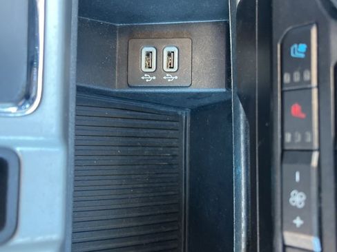 Used 2018 Ford F150 Lariat w/ Equipment Group 502A Luxury image 34