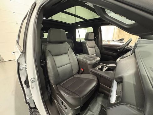 Used 2024 Chevrolet Tahoe Z71 w/ Luxury Package AWD/4WD image 51