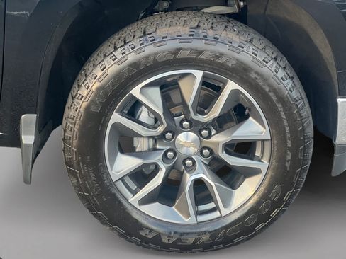 Used 2024 Chevrolet Silverado 1500 LT AWD/4WD image 19